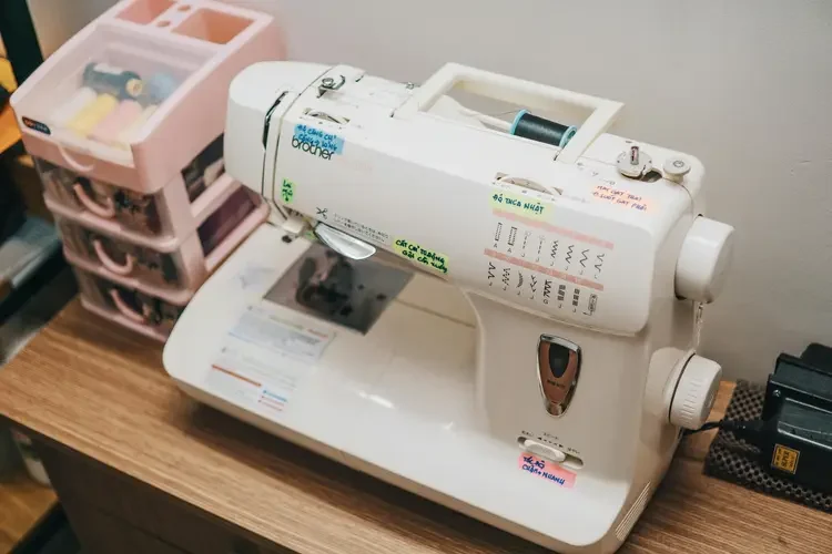 Electronic Sewing Machine