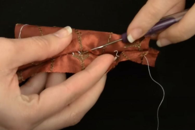 Unpicking Seams from the Fabric’s Right Side Unpicking Seams from the Fabric’s Right Side